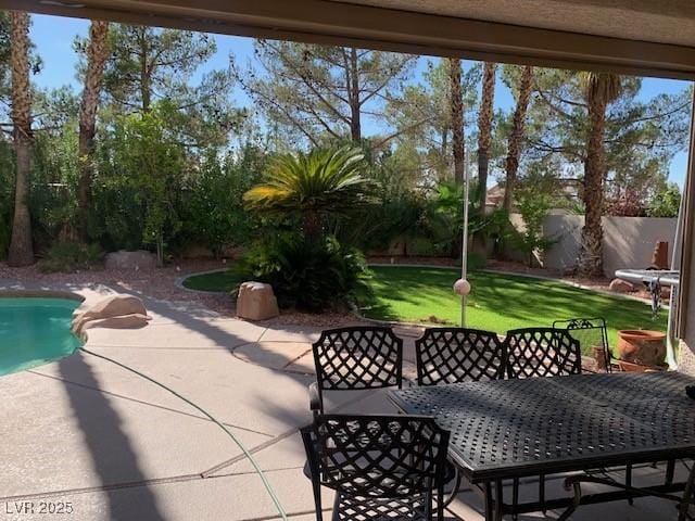302 Doe Run, Henderson, NV 89012 - view of patio / terrace with outdoor dining area