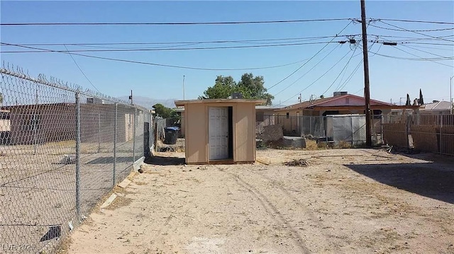 832 Hart Ave, Las Vegas, NV 89106 - view of yard with a storage shed