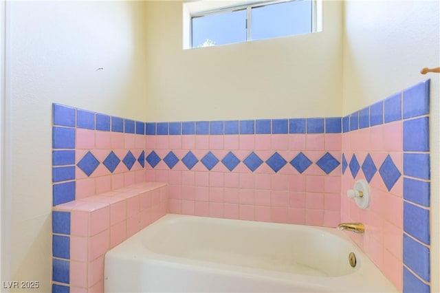 2019 Doral Ct, Henderson, NV 89074 - bathroom featuring a bathtub
