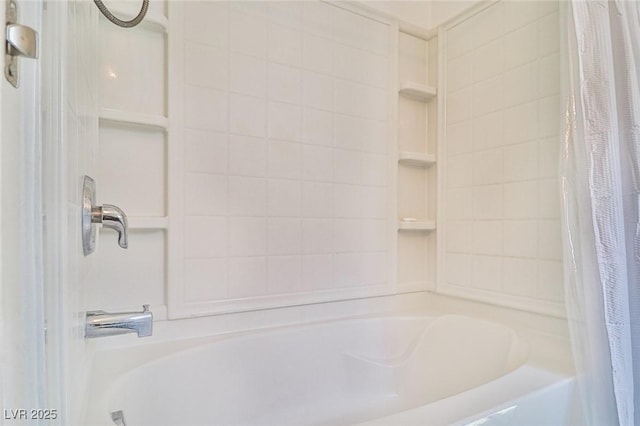 9068 Alluring Ave, Las Vegas, NV 89149 - full bathroom featuring shower / bath combo with shower curtain
