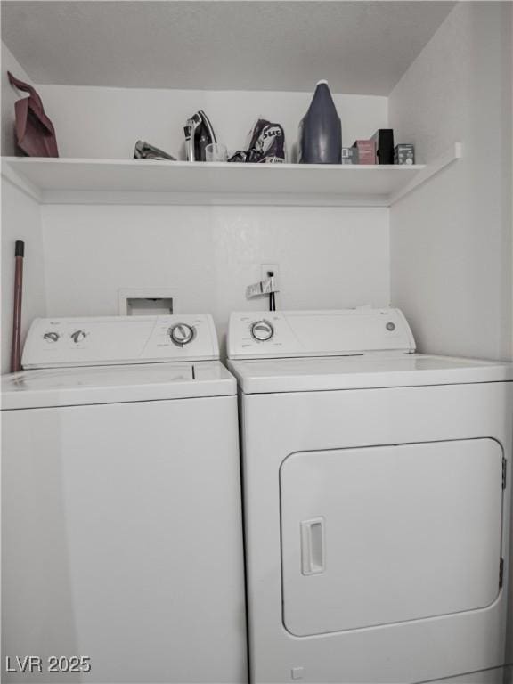 5042 S Rainbow Blvd Unit 103, Las Vegas, NV 89118 - laundry area featuring washing machine and dryer