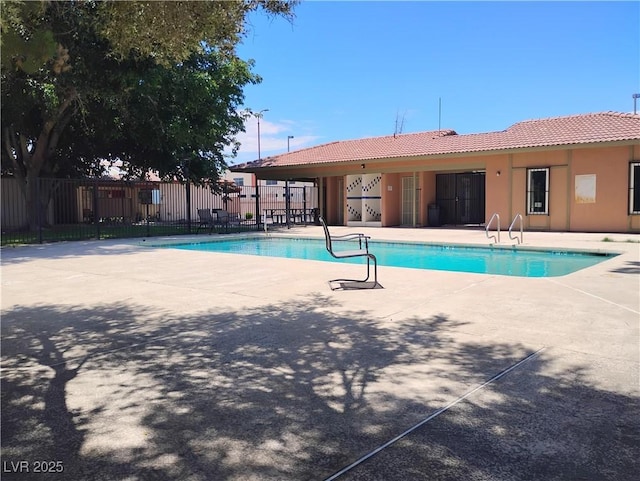 425 N Lamb Blvd Unit D, Las Vegas, NV 89110 - community pool with a patio