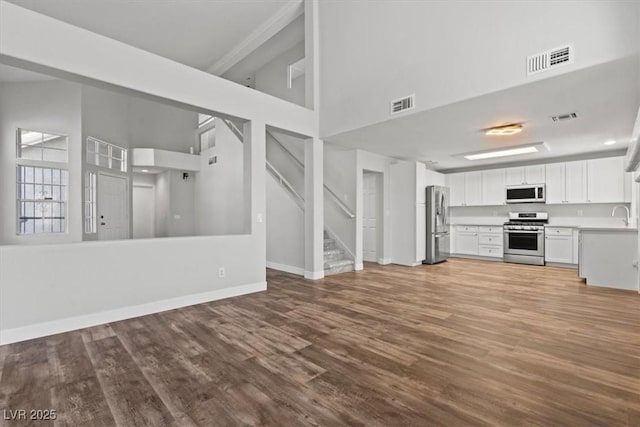 6063 Peach Orchard Rd, Las Vegas, NV 89142 - photo 8