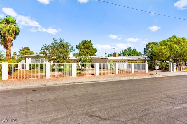 639 Lacy Ln, Las Vegas, NV 89107 - ranch-style house featuring a fenced front yard