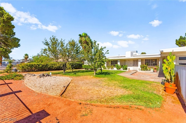 639 Lacy Ln, Las Vegas, NV 89107 - view of yard