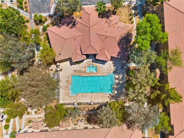 2060 Rancho Lake Dr Unit 103, Las Vegas, NV 89108 - view from above of property featuring a pool area