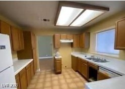 2802 Camelback Ln, Henderson, NV 89074 - photo 33