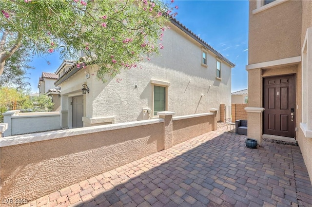 8104 Switchback Run St, Las Vegas, NV 89166 - view of patio / terrace