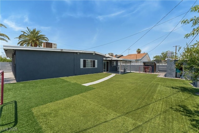 1905 Las Verdes St, Las Vegas, NV 89102 - view of fenced backyard