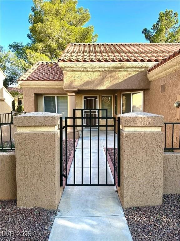 9001 Marble Dr, Las Vegas, NV 89134 - photo 2
