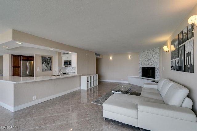 3111 Bel Air Dr Unit 18C, Las Vegas, NV 89109 - photo 2