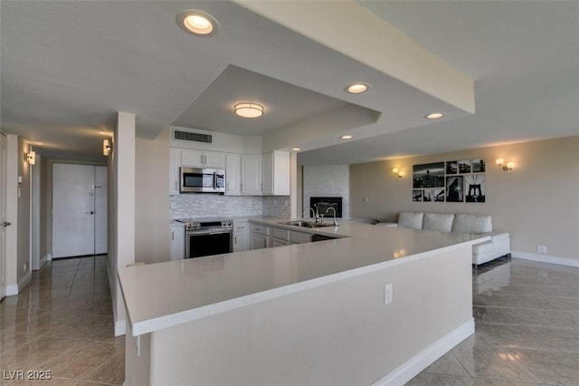 3111 Bel Air Dr Unit 18C, Las Vegas, NV 89109 - photo 8