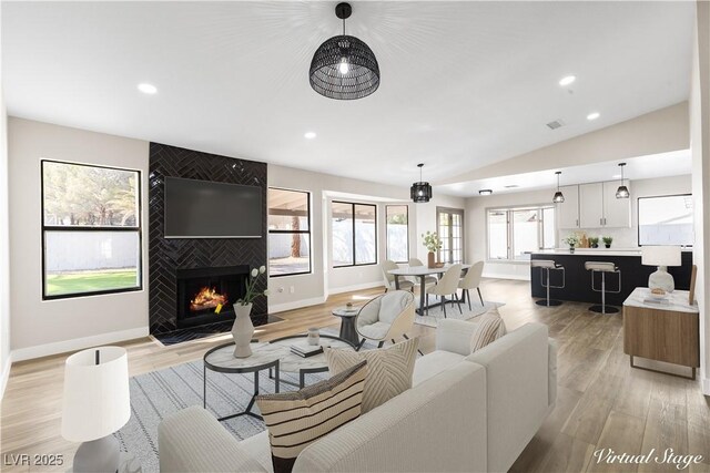 2813 Crystal Bay Dr, Las Vegas, NV 89117 - photo 2