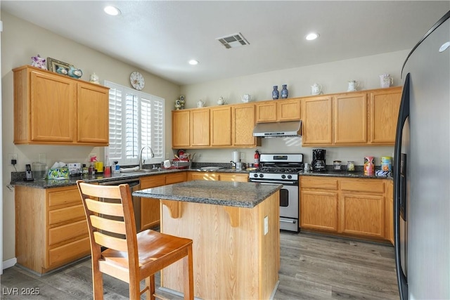 817 E Ln Madre Way N, Las Vegas, NV 89081 - photo 3