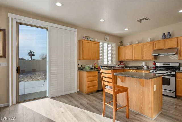 817 E Ln Madre Way N, Las Vegas, NV 89081 - photo 6