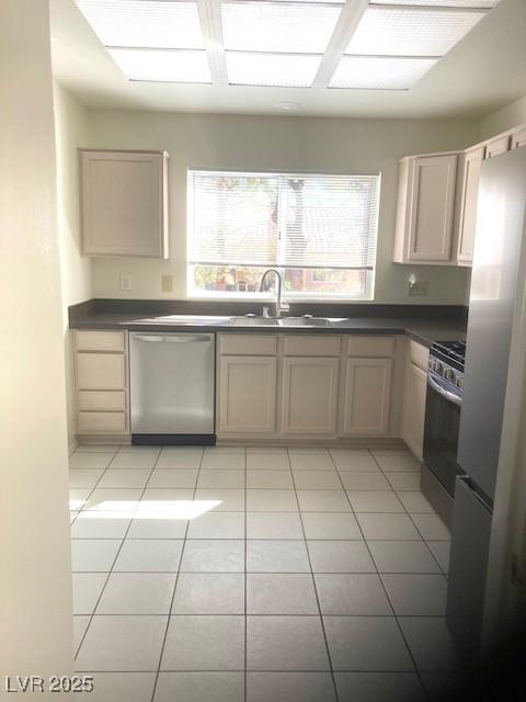 2520 Silverton Dr, Las Vegas, NV 89134 - photo 3