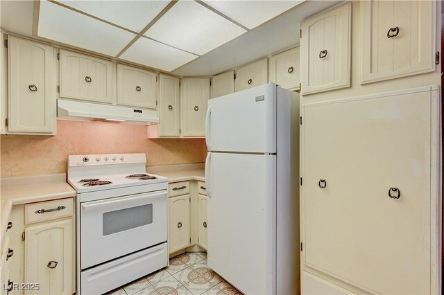 2733 Heritage Cir, Las Vegas, NV 89121 - photo 7