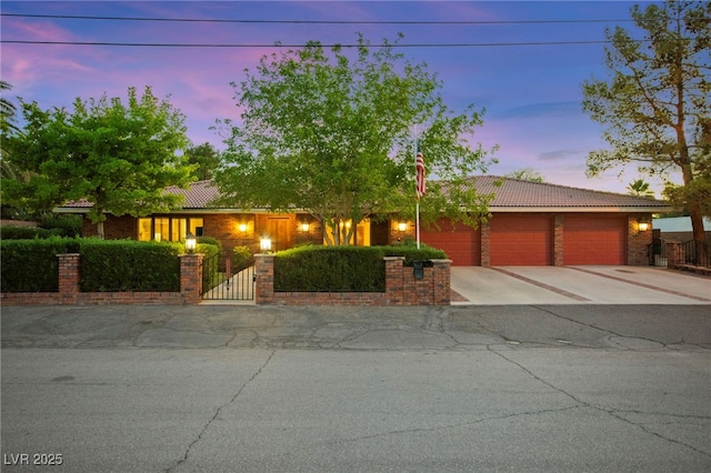 3841 Hildebrand Ln, Las Vegas, NV 89121 - photo 3