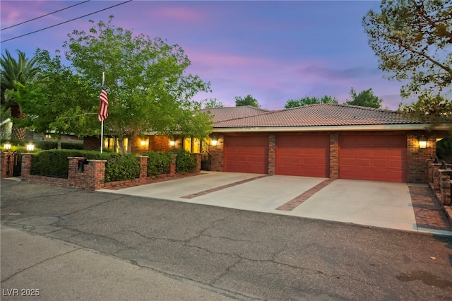 3841 Hildebrand Ln, Las Vegas, NV 89121 - photo 4
