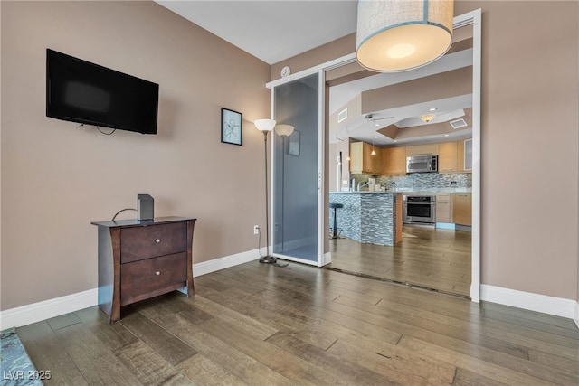 322 Karen Ave Unit 807, Las Vegas, NV 89109 - photo 32
