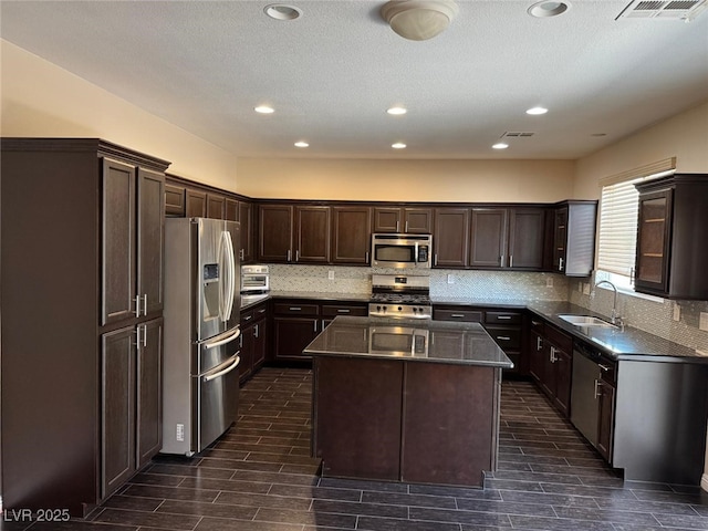 10118 Farmington Hall Ct, Las Vegas, NV 89129 - photo 2