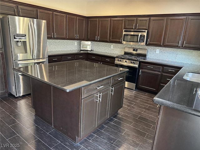 10118 Farmington Hall Ct, Las Vegas, NV 89129 - photo 4