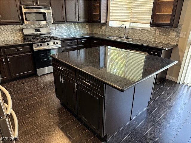 10118 Farmington Hall Ct, Las Vegas, NV 89129 - photo 5