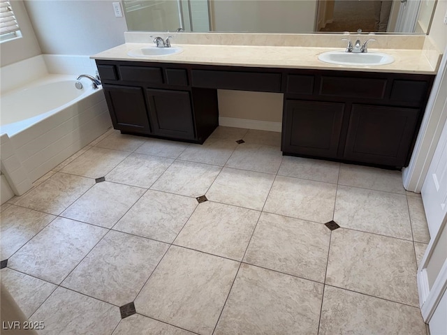 10118 Farmington Hall Ct, Las Vegas, NV 89129 - photo 25
