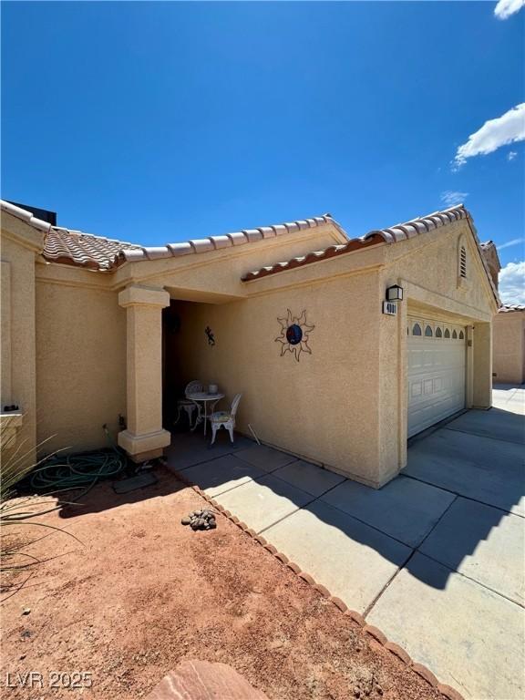 4001 Clove Tree Ct, North Las Vegas, NV 89031 - photo 2