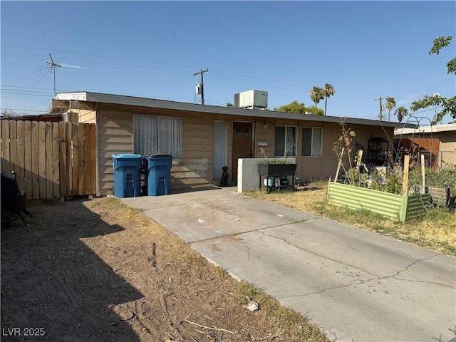 3204 Osage Ave, Las Vegas, NV 89101 - photo 1