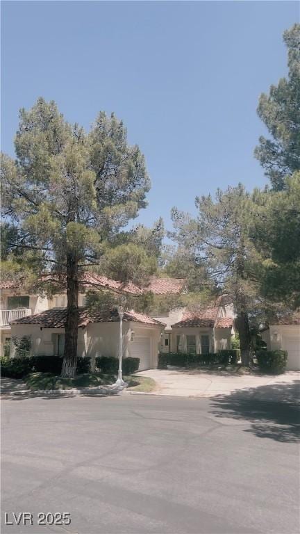 6954 Emerald Springs Ln, Las Vegas, NV 89113 - photo 2