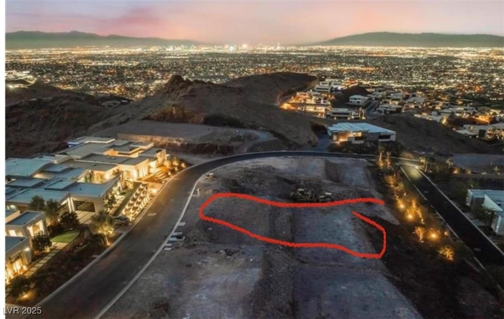 654 Dragon Peak, Henderson, NV 89012 - photo 2