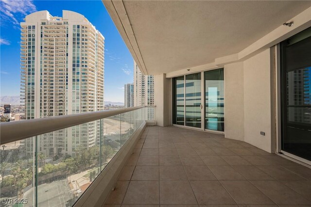 2877 Paradise Rd Unit 1604, Las Vegas, NV 89109 - photo 6