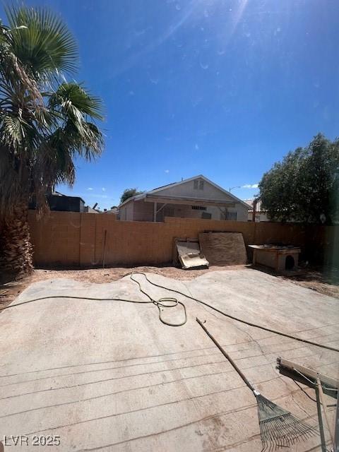 2045 Rose Coral Ave, Las Vegas, NV 89106 - photo 11