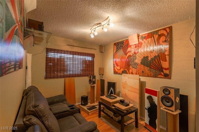 7121 Hurricane Way, Las Vegas, NV 89145 - photo 20