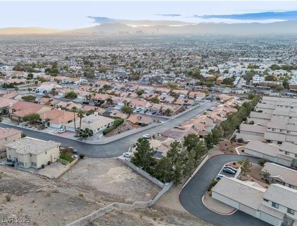 7198 Pascal Dr, Las Vegas, NV 89156 - photo 4