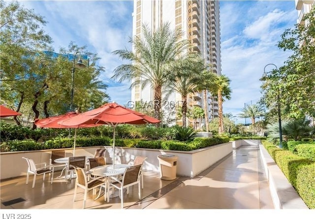 135 E Harmon Ave Unit 219, Las Vegas, NV 89109 - photo 1