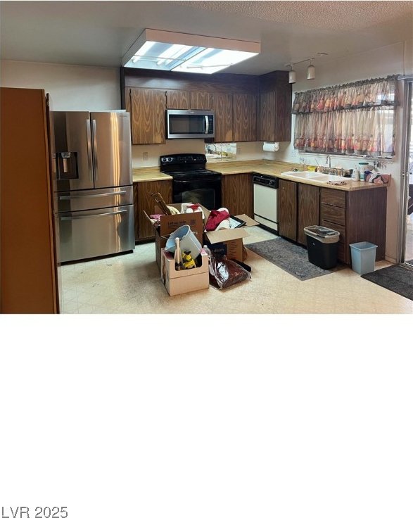 2414 Paradise Village Way, Las Vegas, NV 89120 - photo 2