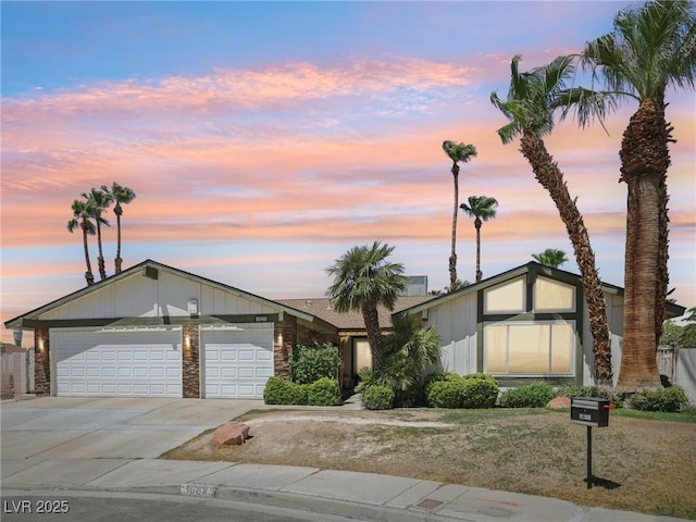 1688 Mapleton Ln, Las Vegas, NV 89119 - photo 1