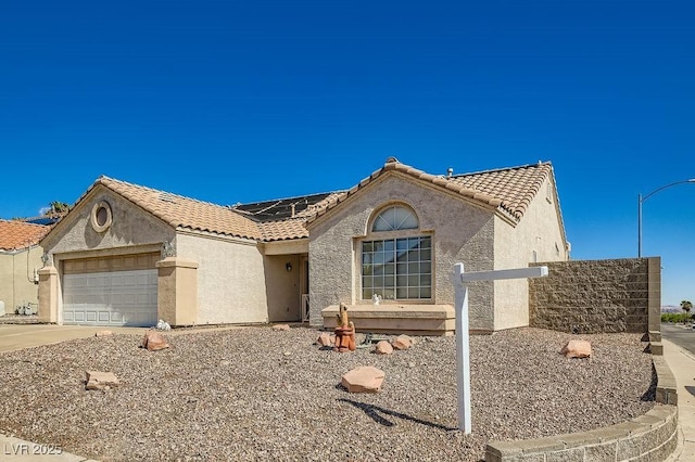 834 Dulce Fountain Way, Henderson, NV 89015 - photo 4