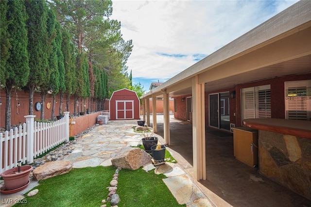 8617 Surtidor Dr, Las Vegas, NV 89117 - photo 11