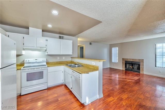 1914 Dwarf Star Dr, Las Vegas, NV 89115 - photo 2