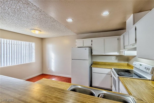 1914 Dwarf Star Dr, Las Vegas, NV 89115 - photo 3