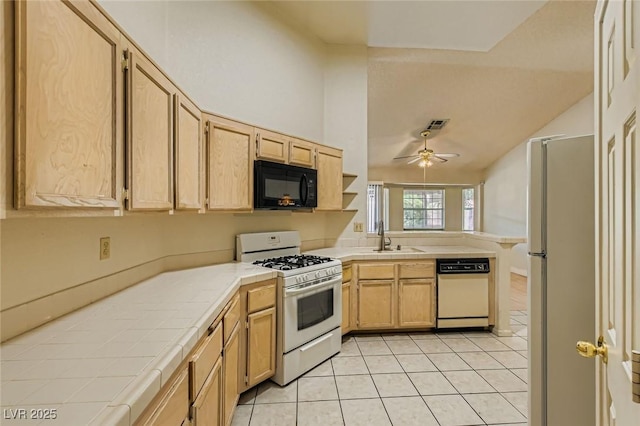 3250 Astoria Dr, Las Vegas, NV 89121 - photo 13