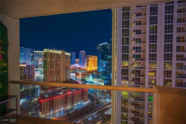 135 E Harmon Ave Unit 2721, Las Vegas, NV 89109 - photo 4