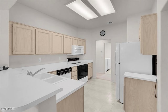 10013 Cresent Creek Dr, Las Vegas, NV 89134 - photo 15
