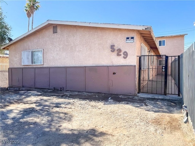 529 Mckellar Cir, Las Vegas, NV 89119 - photo 2