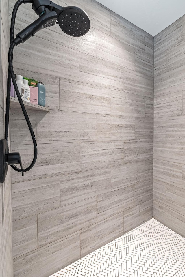 2398 N Klemmer Ave, Kuna, ID 83634 - bathroom with a tile shower