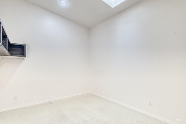 1921 Arcata Way, Ontario, OR 97914 - unfurnished room with light carpet, a skylight, and recessed lighting