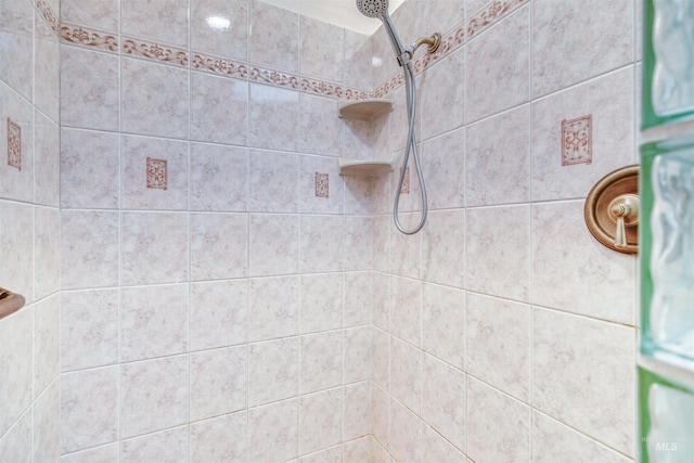 1921 Arcata Way, Ontario, OR 97914 - bathroom view of a tile shower